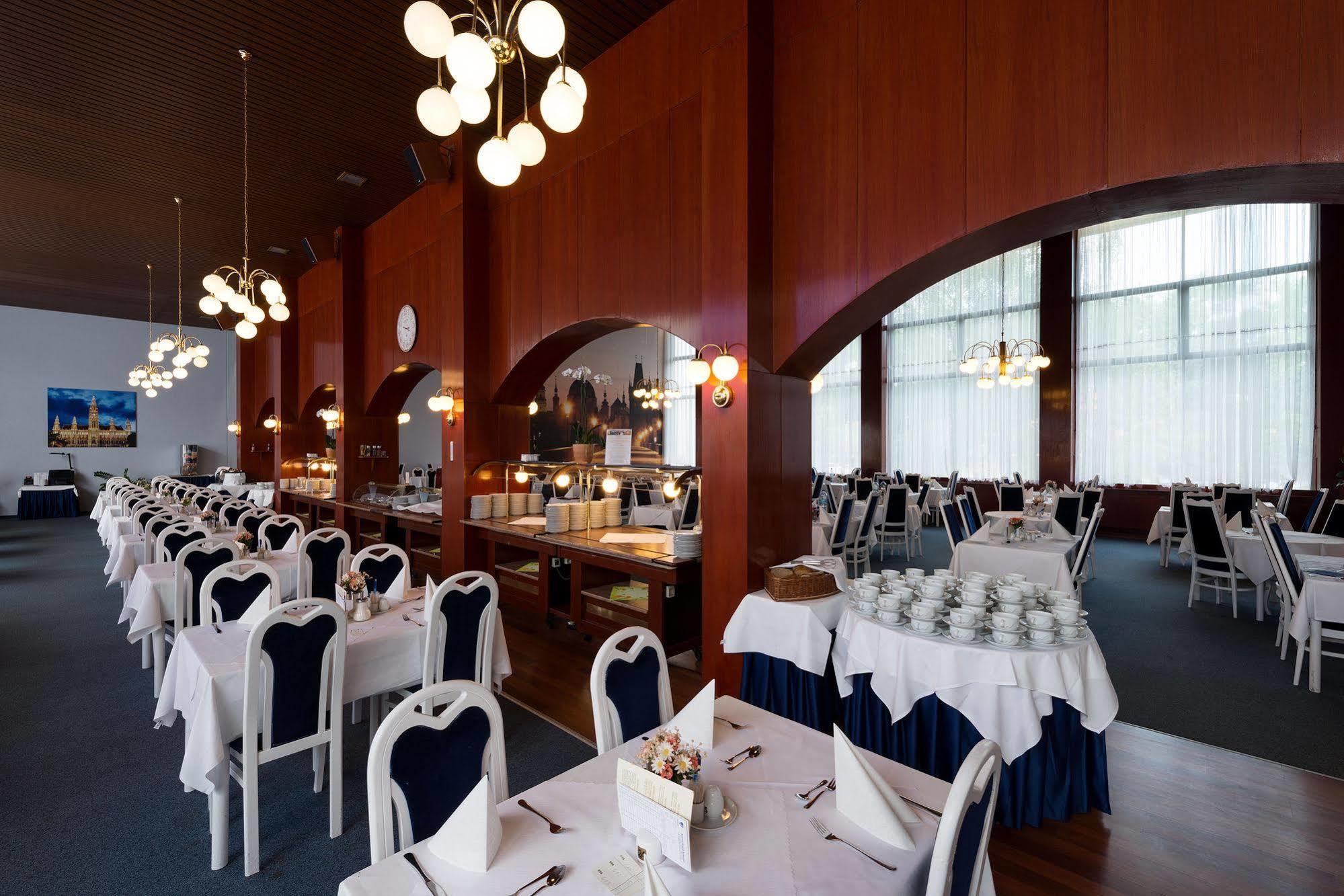 Ensana Splendid Hotel Piestany Bagian luar foto